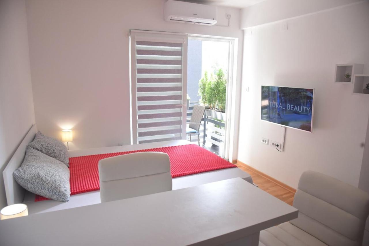 Dekart 2 Apartment Ниш Екстер'єр фото